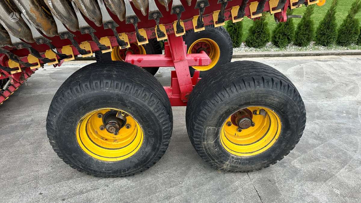 Vaderstad Carrier 650, žemės dirbimo / ruošimo technika