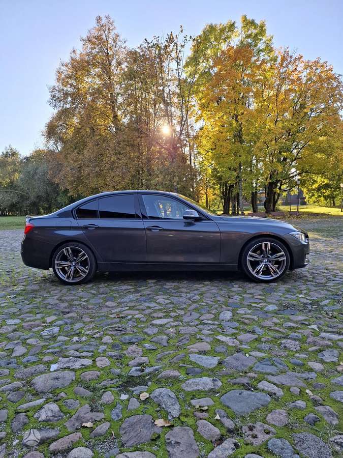 BMW 318, 2.0 l., Седан