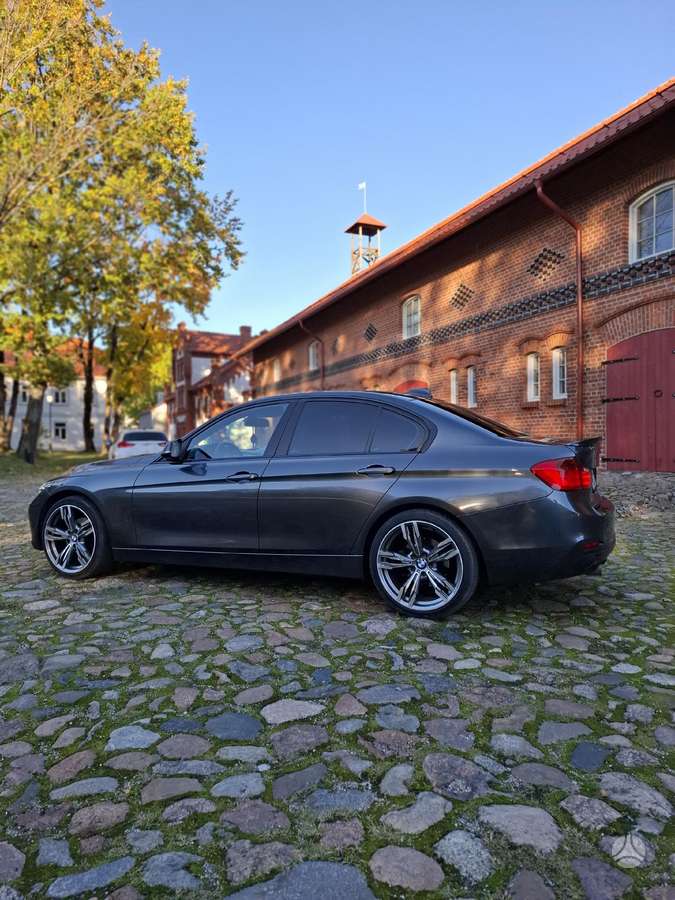 BMW 318, 2.0 l., Седан