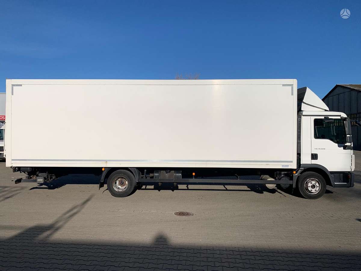MAN TGL12.220, box trucks / box vans