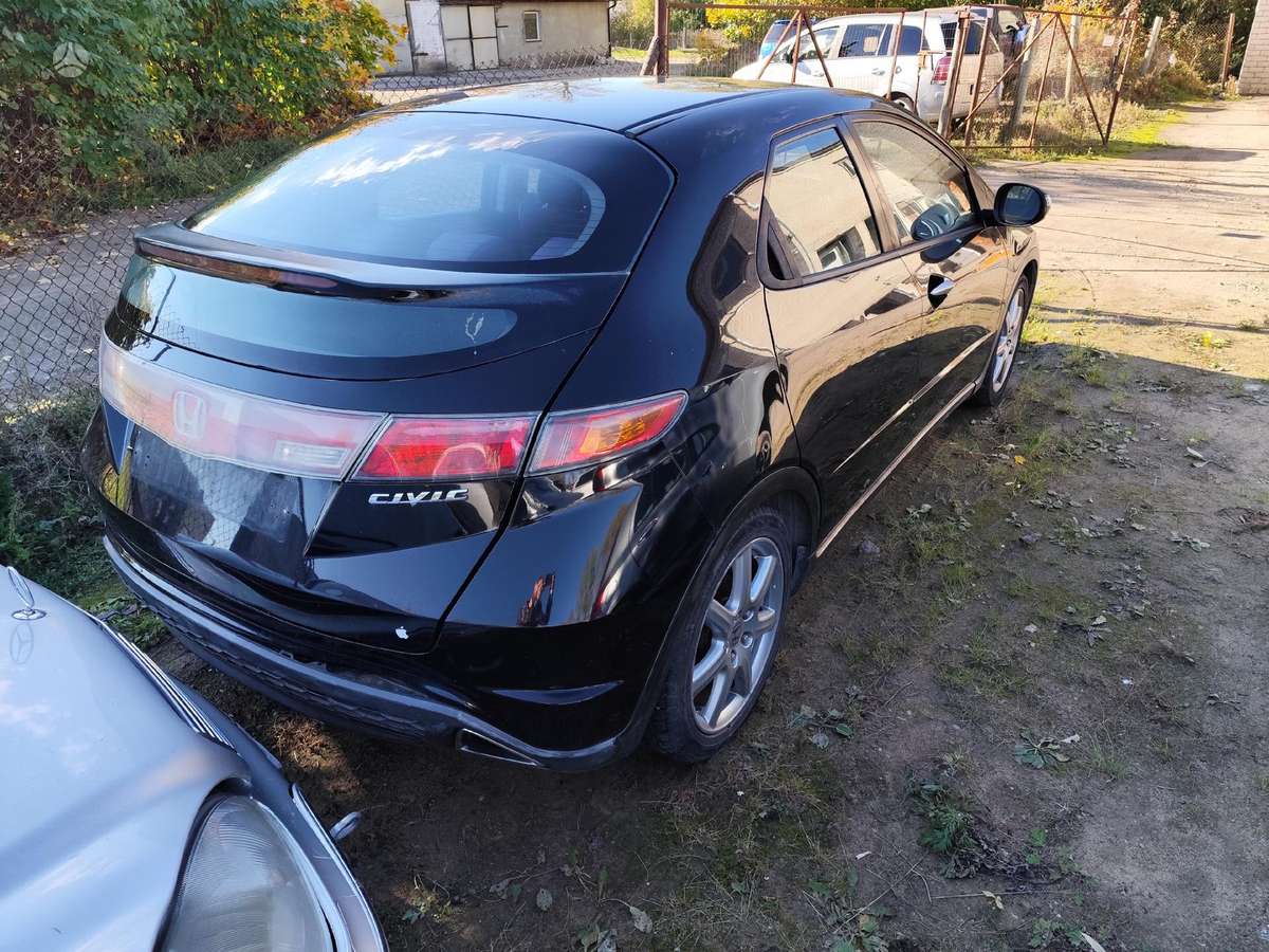 Honda Civic по частям