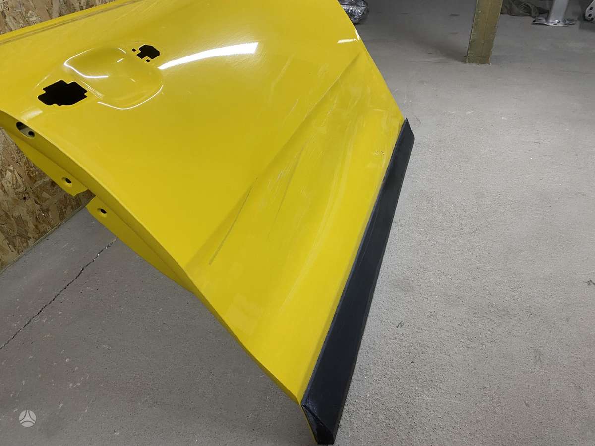 Kia Stonic doors