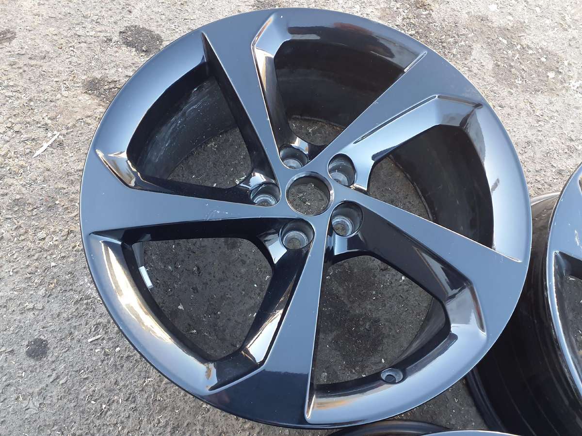 Jaguar F-Pace, light alloy, R19