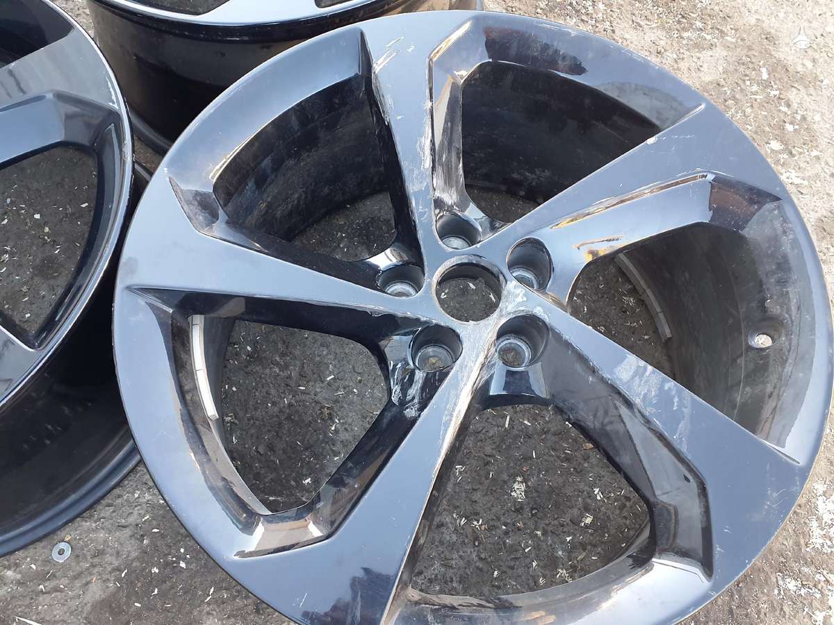 Jaguar F-Pace, light alloy, R19