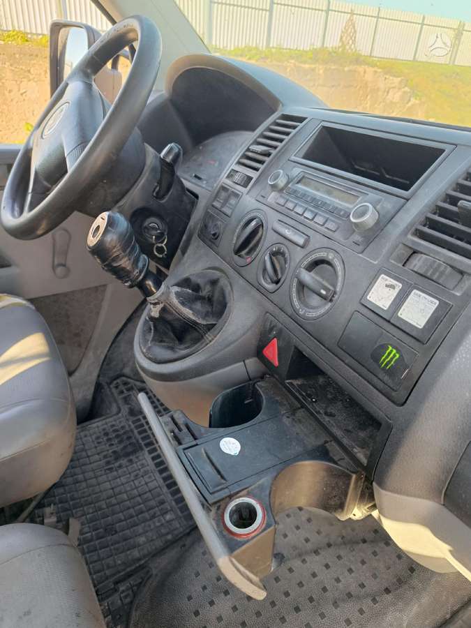 Volkswagen Transporter, cargo vans