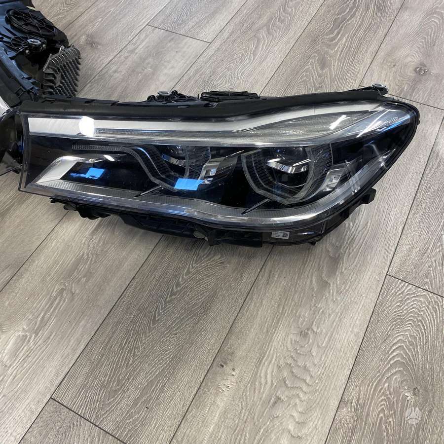 BMW 7 serija lights