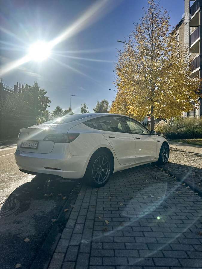 Tesla Model 3, 55 кВт·ч, Седан