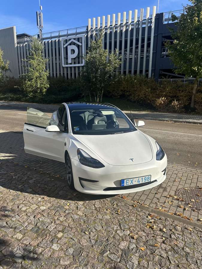 Tesla Model 3, 55 кВт·ч, Седан