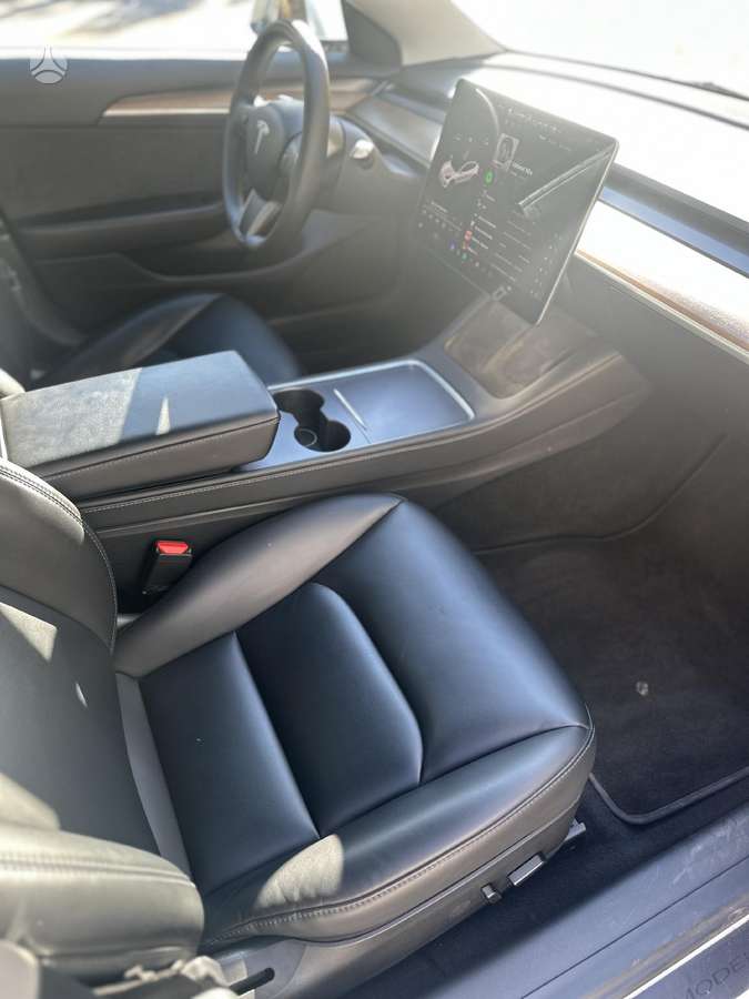 Tesla Model 3, 55 кВт·ч, Седан