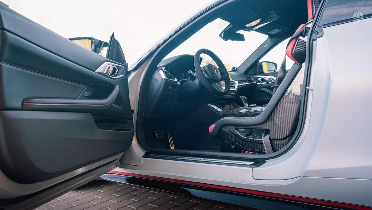 BMW M4, 3.0 l., coupe