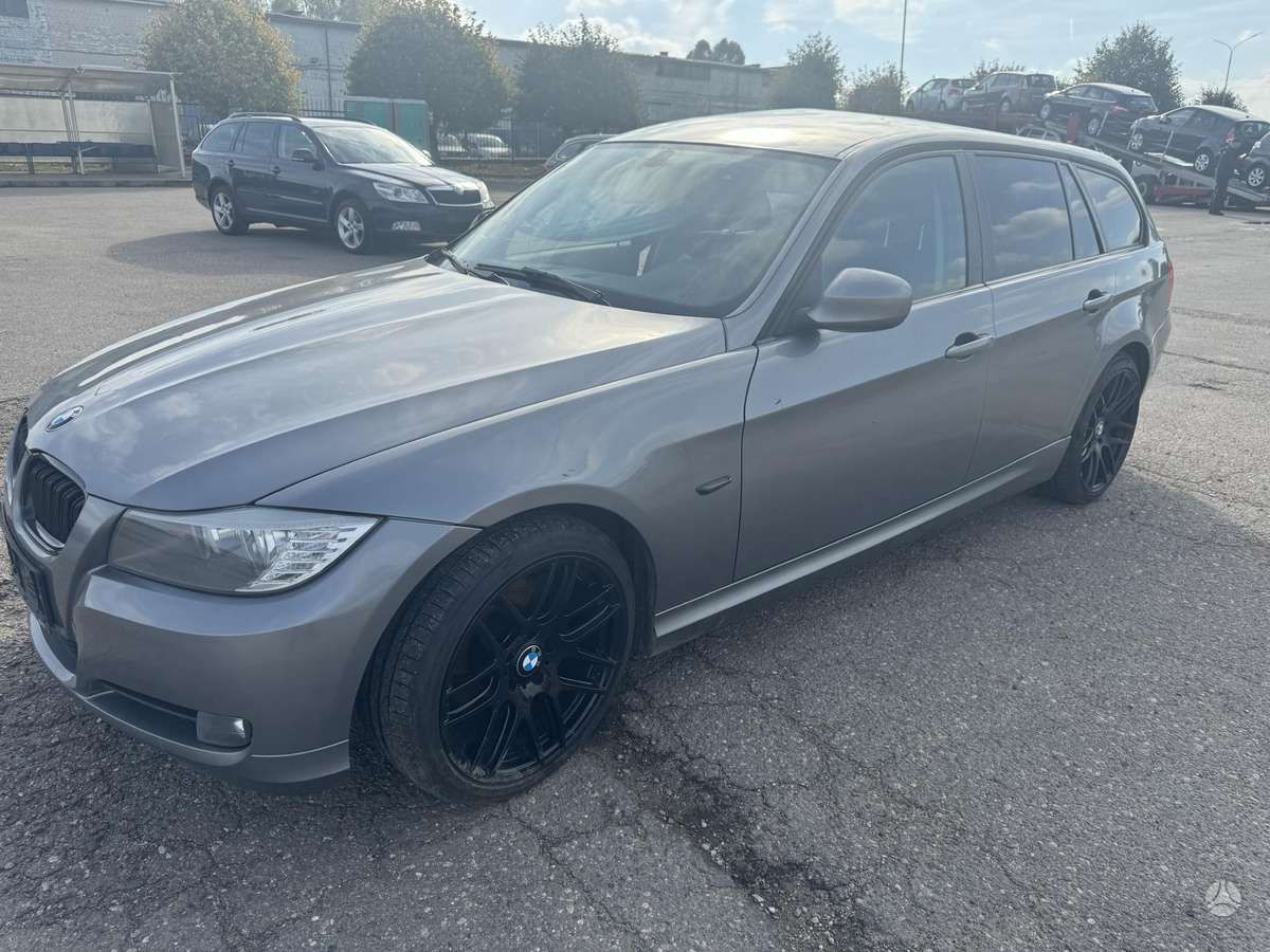 BMW 320