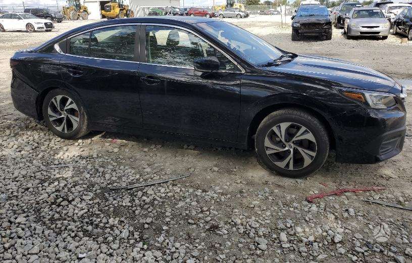 Subaru Legacy Detales galime siusti