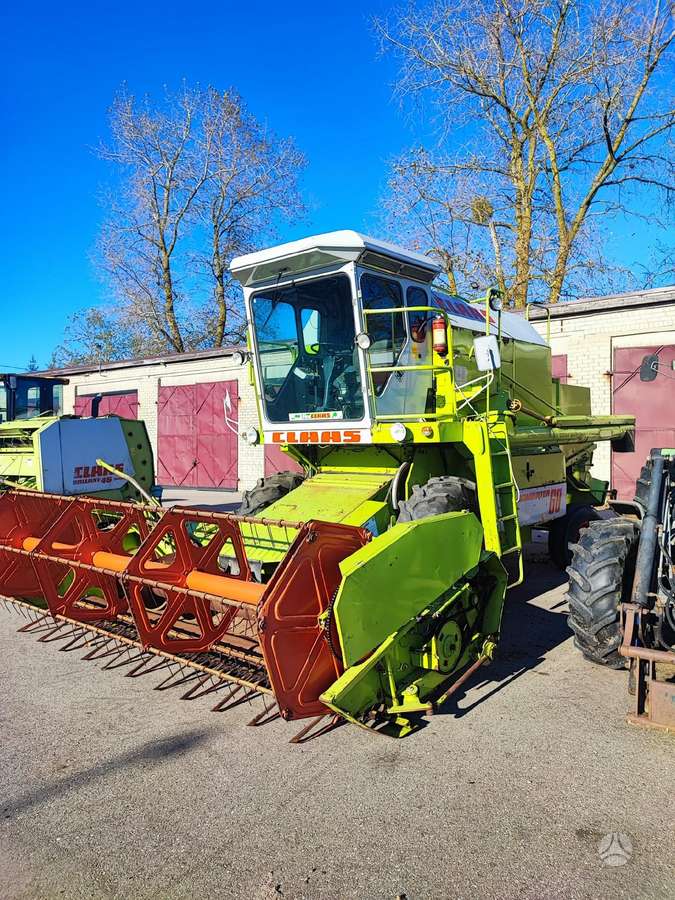 Claas Dominator 68, combine harvesters