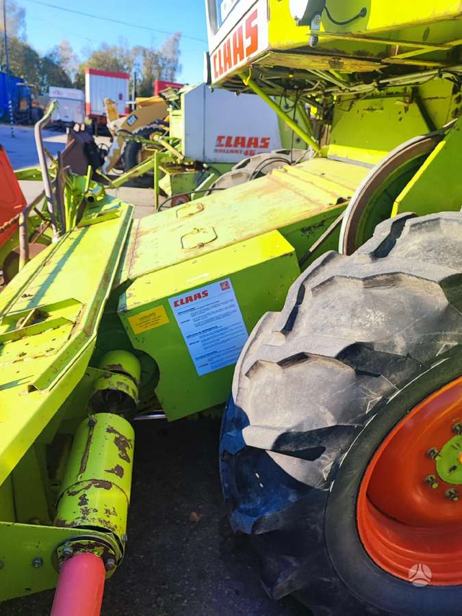 Claas Dominator 68, kombainai