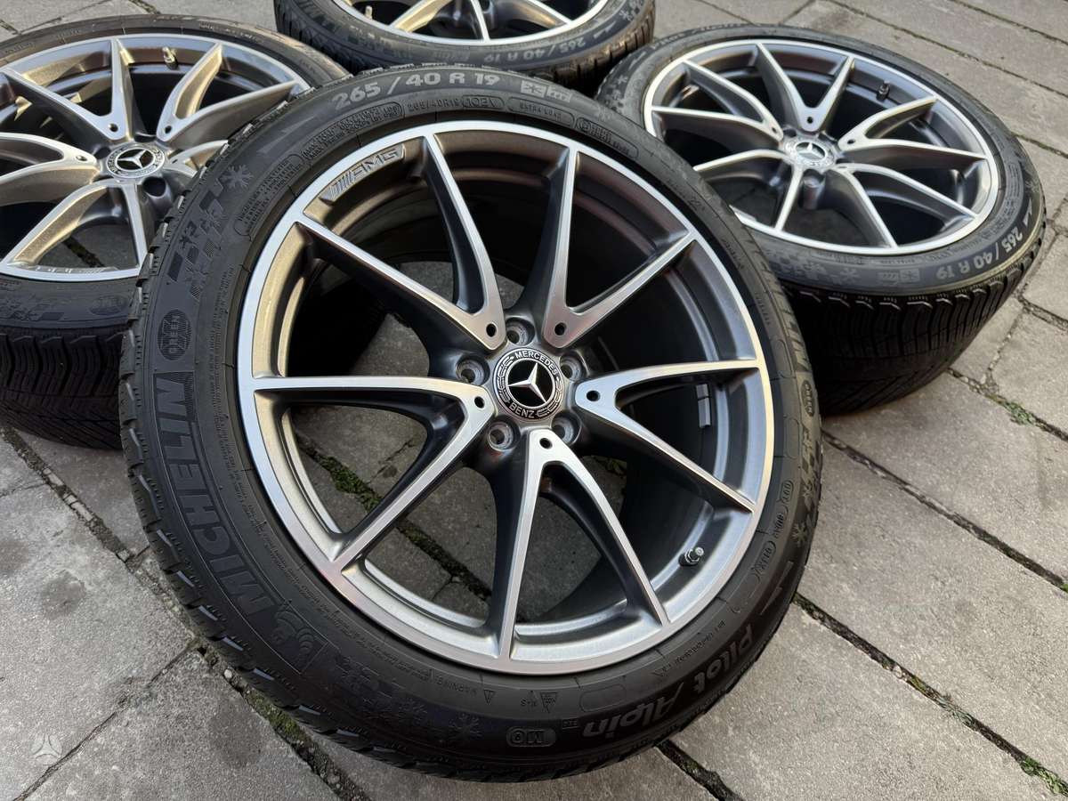 Mercedes-Benz E63 AMG, light alloy, R19