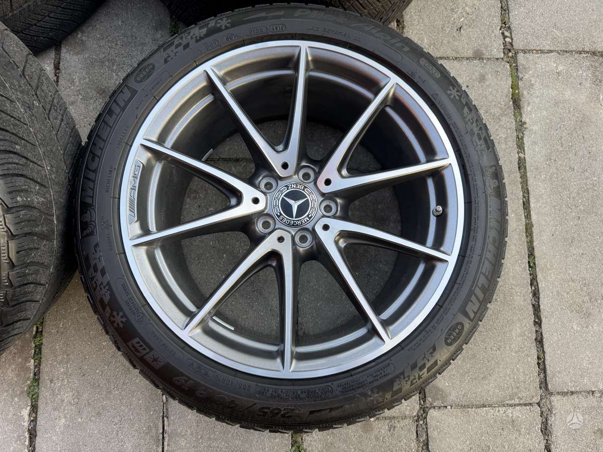 Mercedes-Benz E63 AMG, light alloy, R19