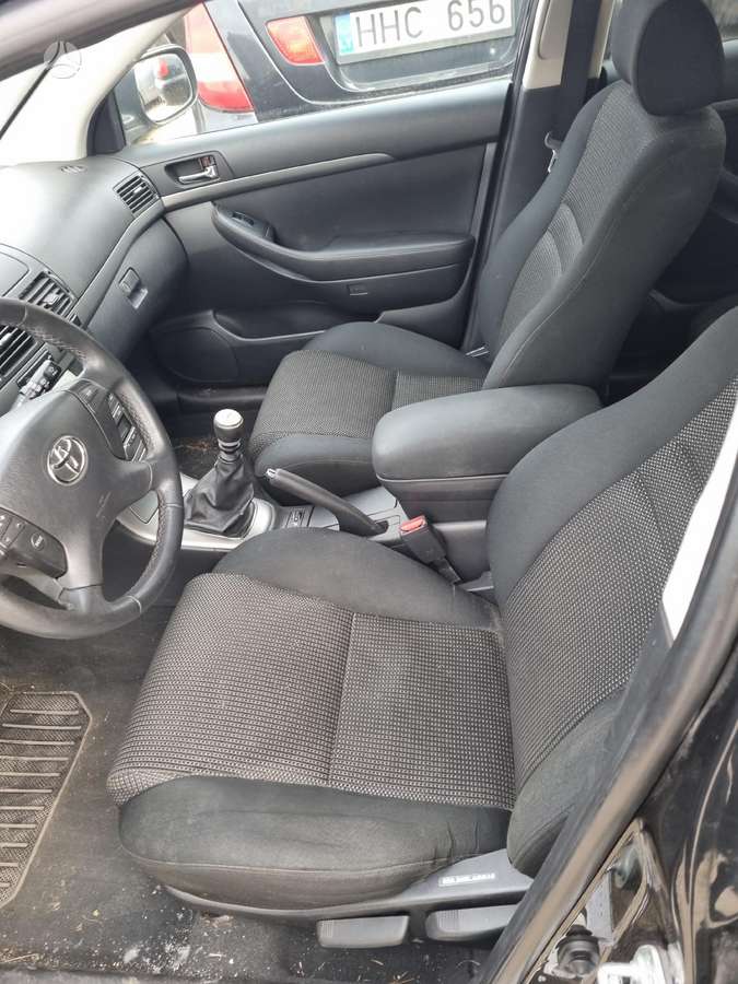 Toyota Avensis Prašiškių 53 12