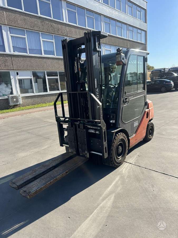 Toyota 8FGF25, forklifts