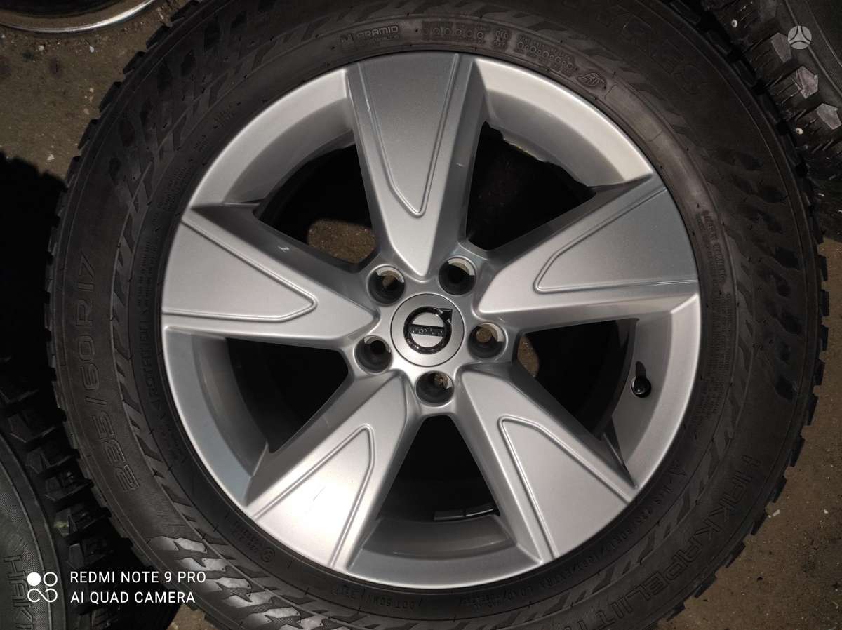 Pirelli, žieminės 235/60 R17