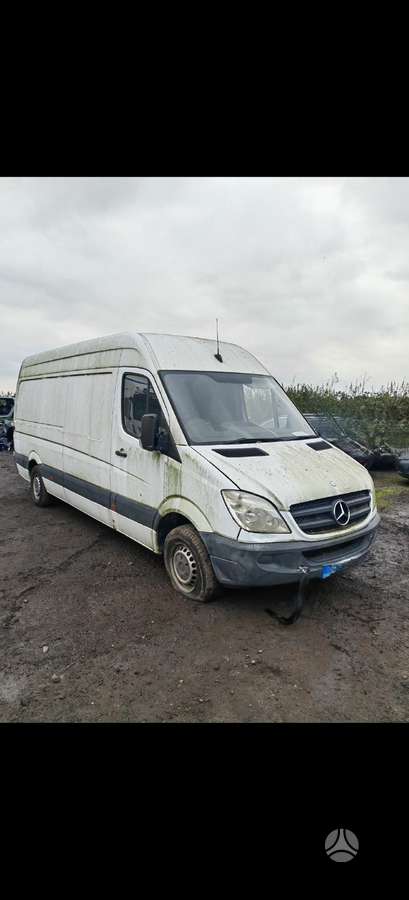 Mercedes-Benz Sprinter, cargo vans