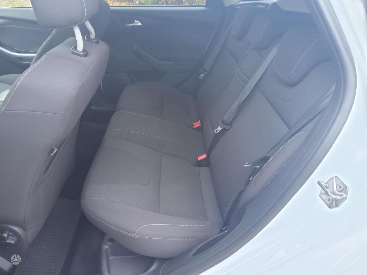Ford Focus, 1.6 l., hatchback