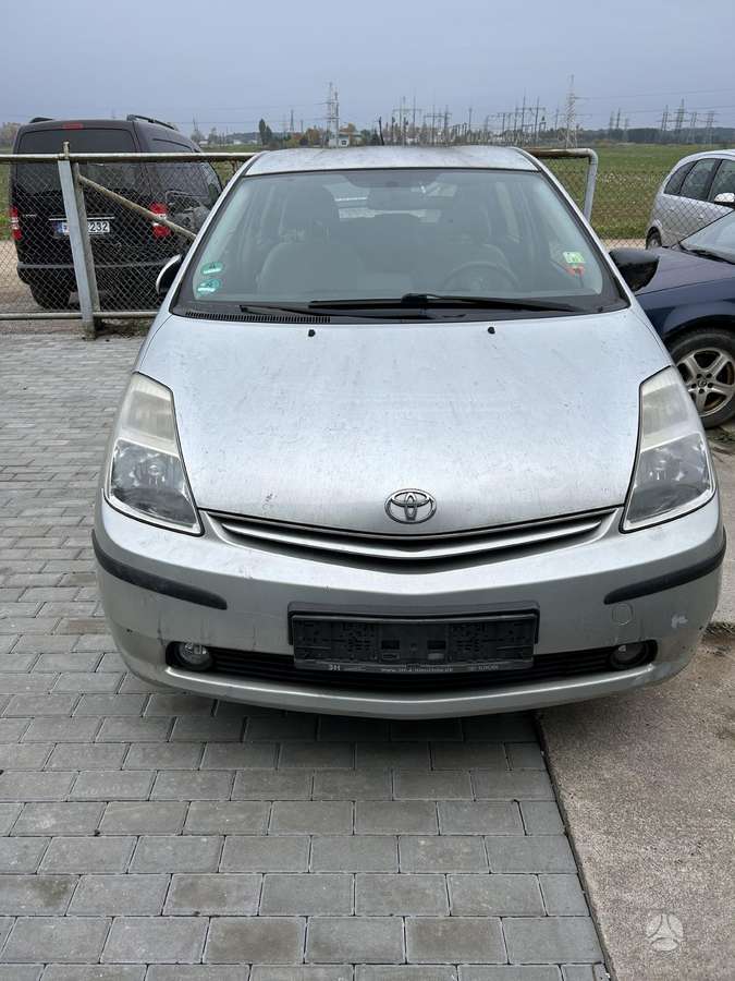 Toyota Prius rezerves daļās
