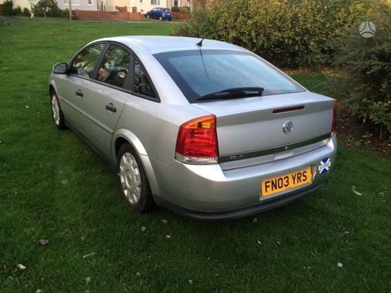 Opel Vectra dalimis