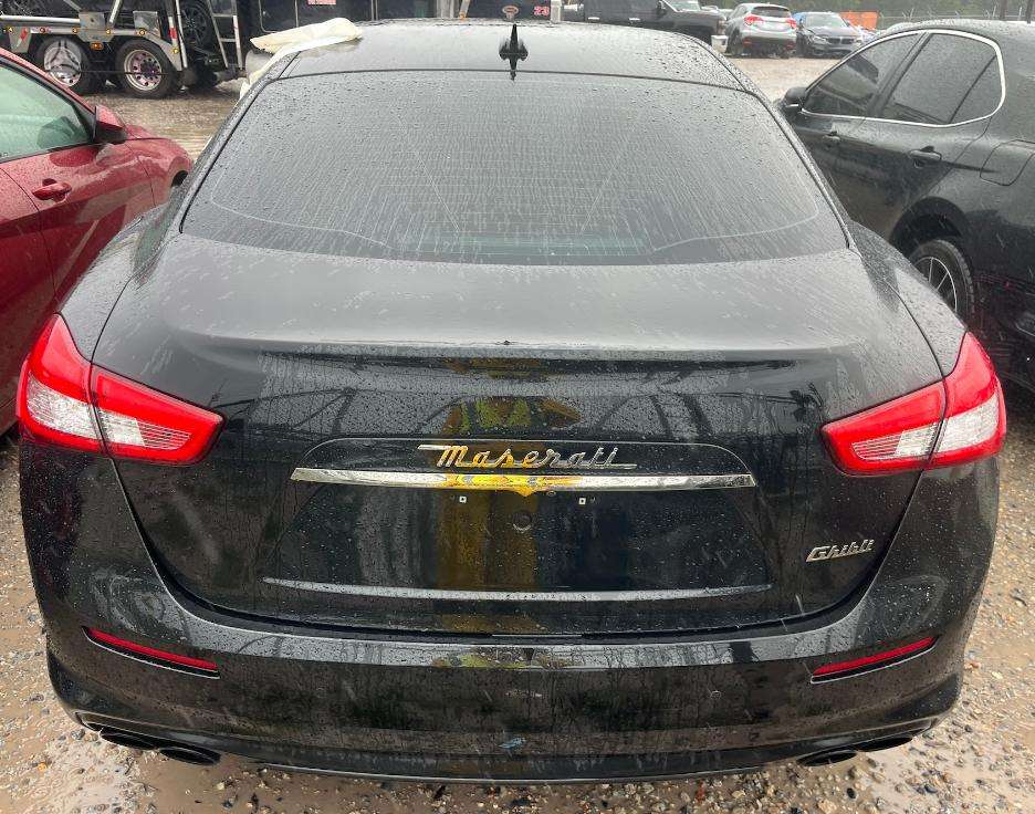 Maserati Ghibli dalimis