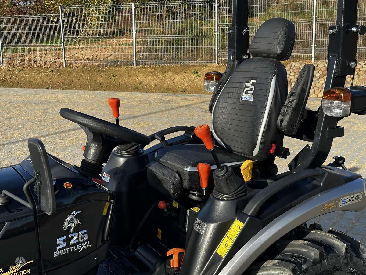 Solis S26 (9+9), tractors