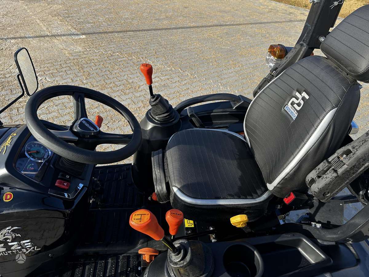 Solis S26 (9+9), tractors
