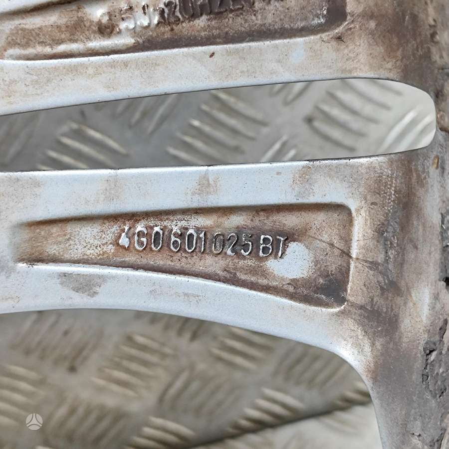 Audi A6 C7, lengvojo lydinio, R20