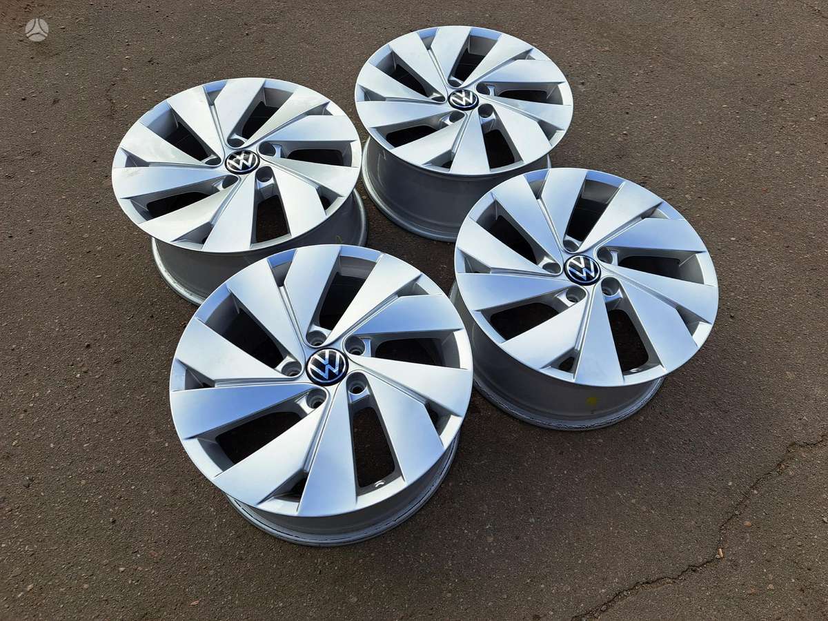 Volkswagen Golf 8, light alloy, R17