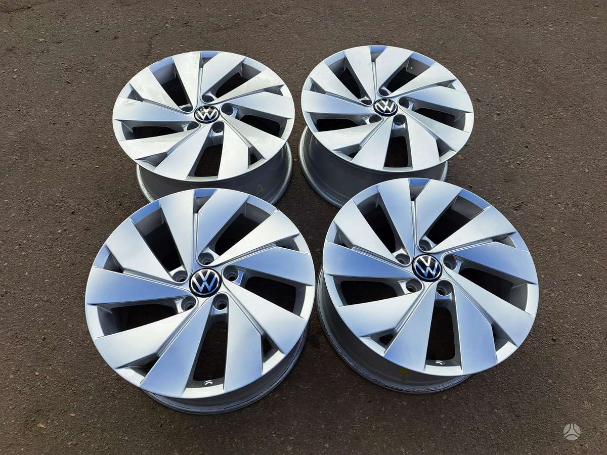 Volkswagen Golf 8, light alloy, R17