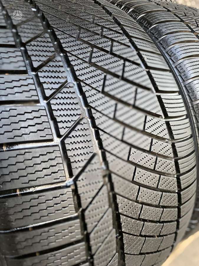 Continental, winter 295/35 R19