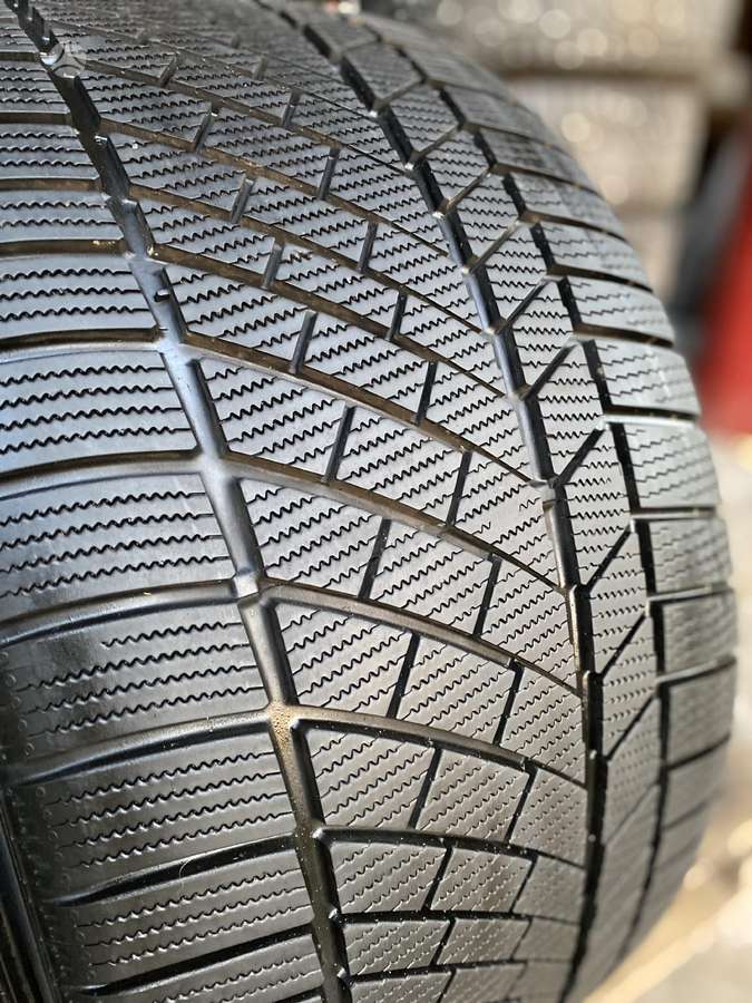 Continental, winter 295/35 R19