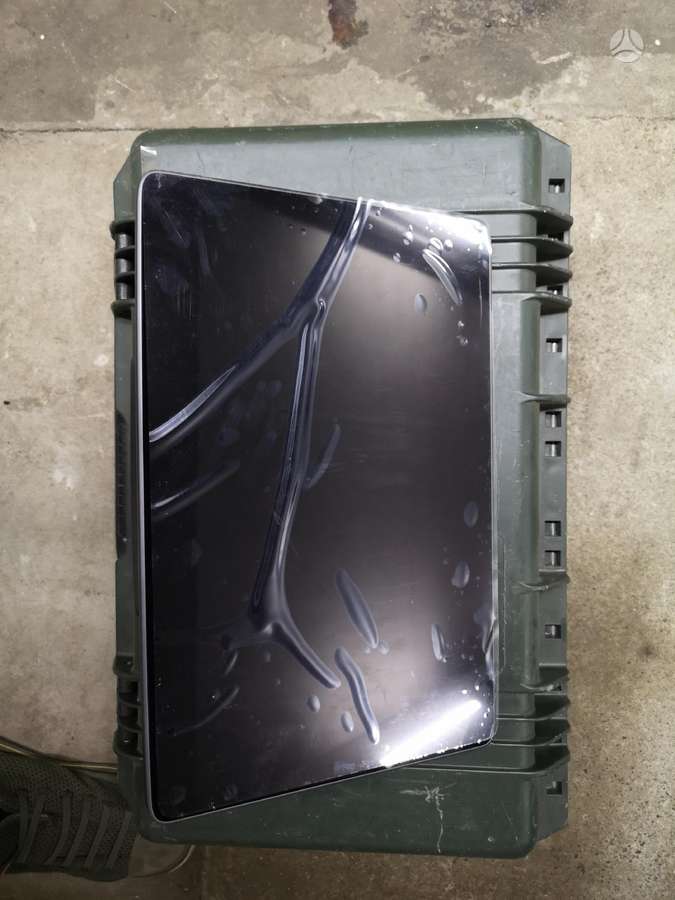 Tesla Model Y kėbulo dalys