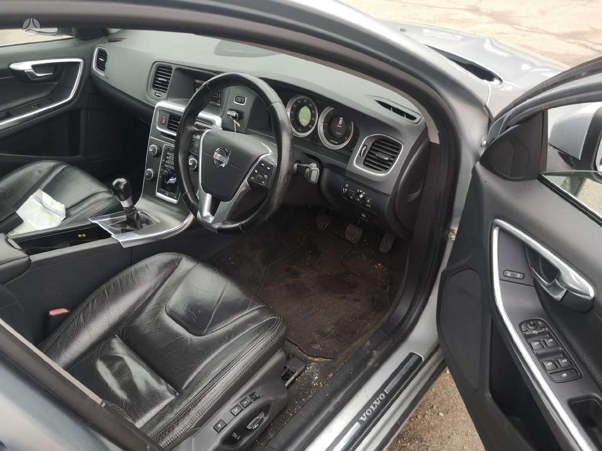 Volvo S60 по частям