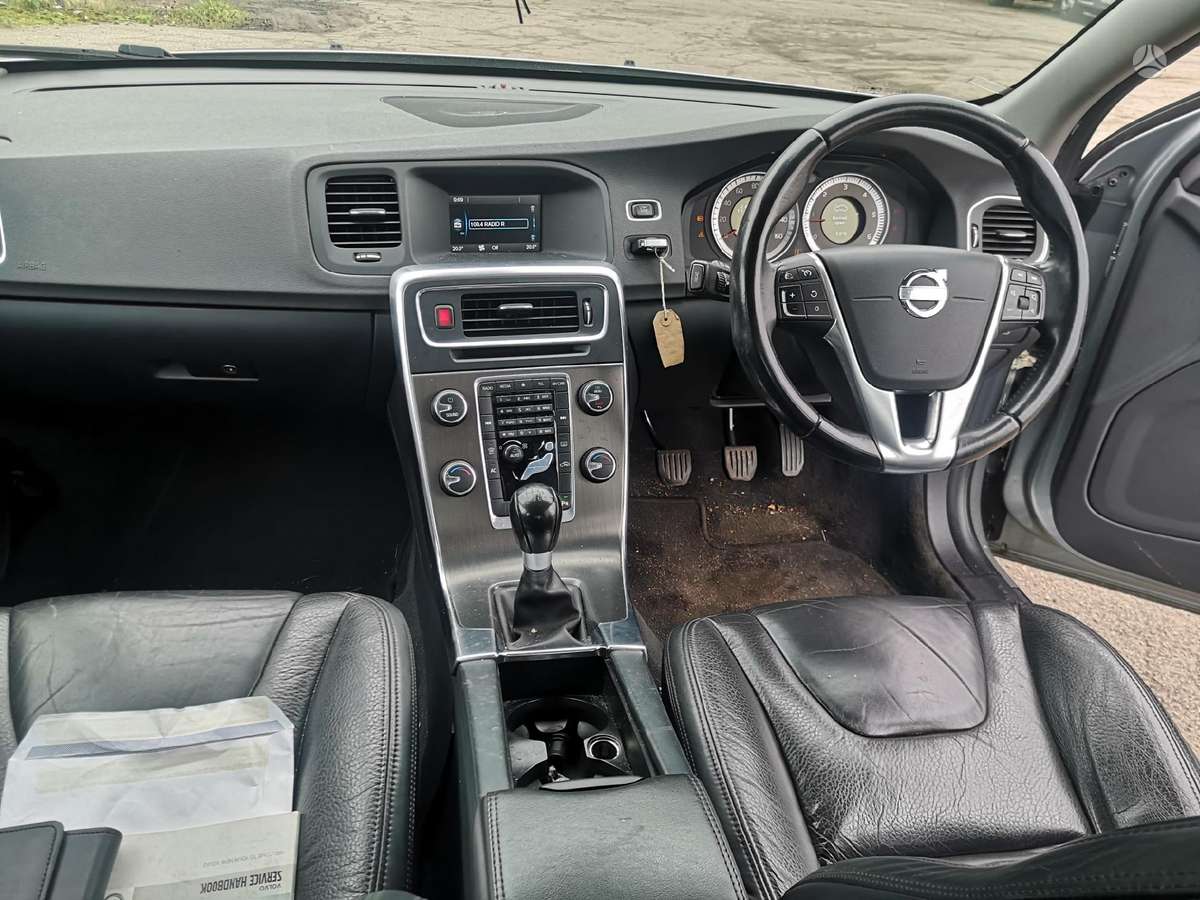 Volvo S60 for parts