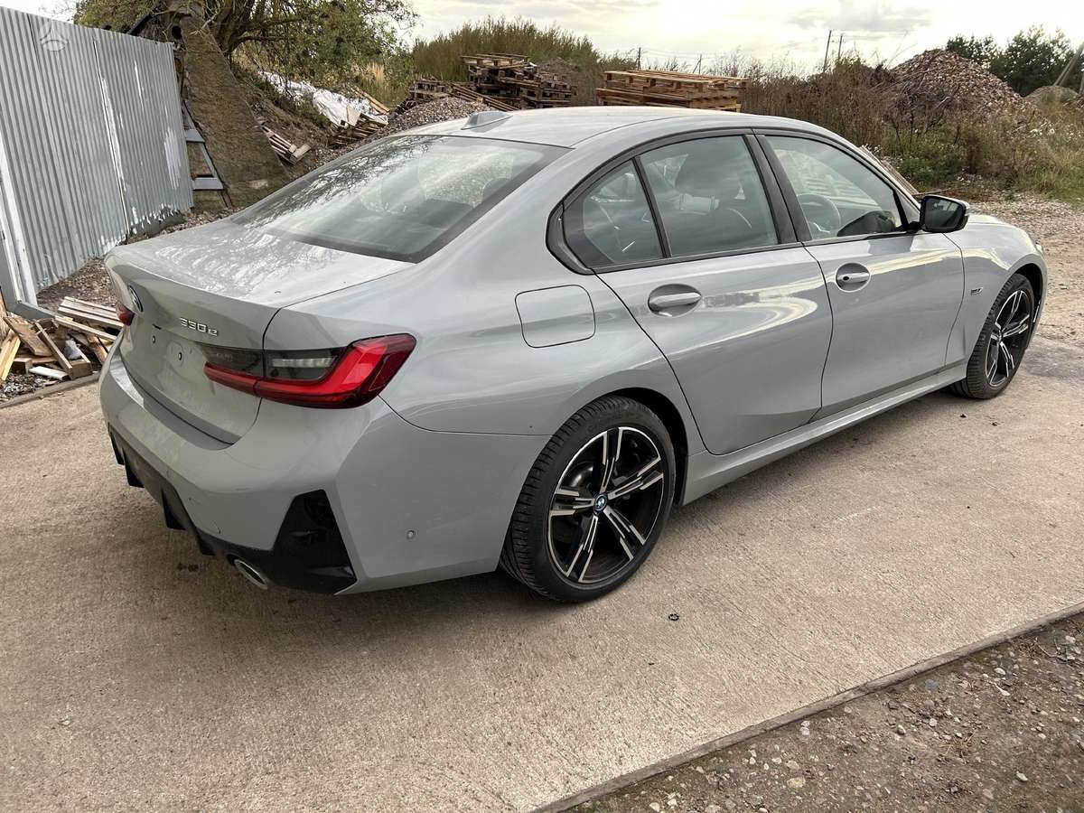 BMW 3 serija