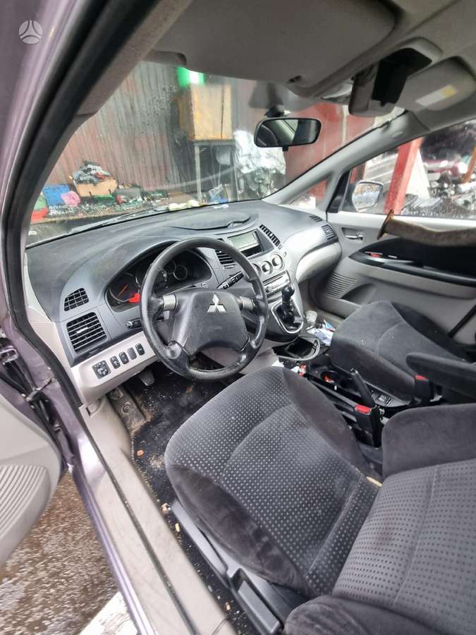 Mitsubishi Grandis