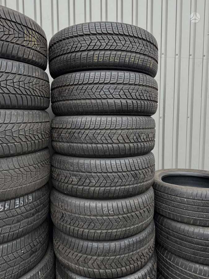 Pirelli SCORPION WINTER | 99%, winter 235/50 R20