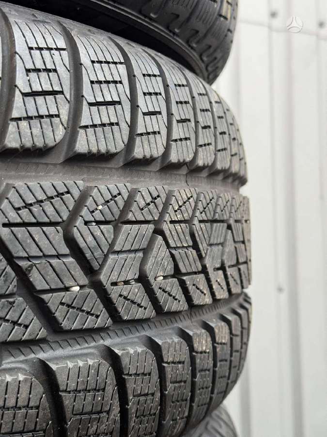 Pirelli SCORPION WINTER | 99%, winter 235/50 R20