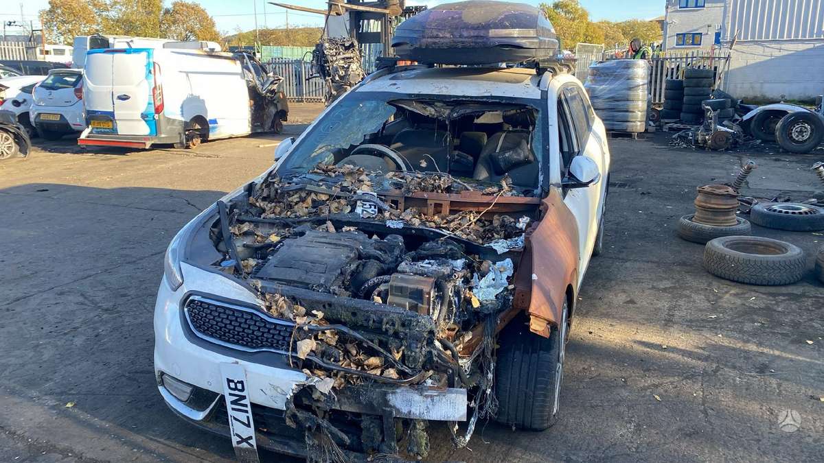 Kia Niro по частям