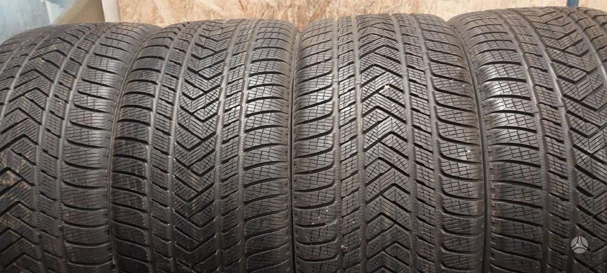 Pirelli SCORPION WINTER, winter 305/35 R21