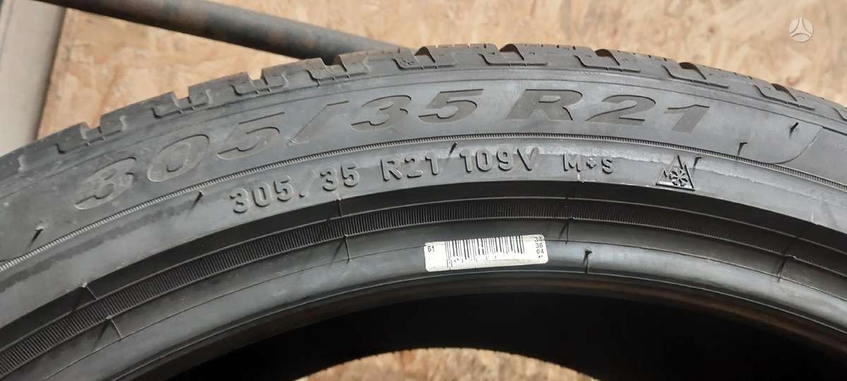 Pirelli SCORPION WINTER, winter 305/35 R21