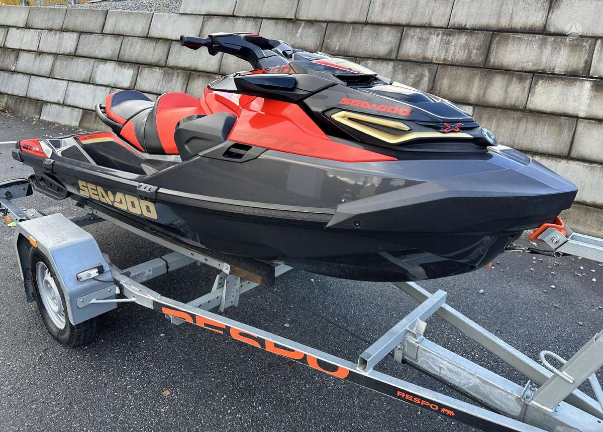 sea-doo-rxt-x-rs-300-vodnye-mototsikly-0.jpg