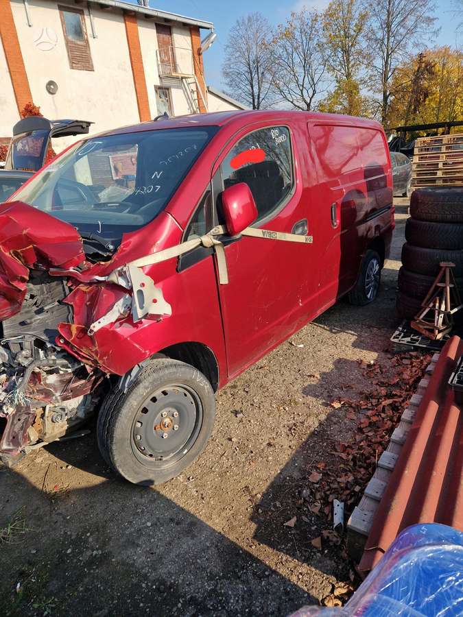 Nissan NV200