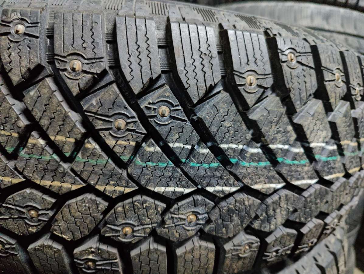 Continental ContiIceContact, winter 225/75 R16
