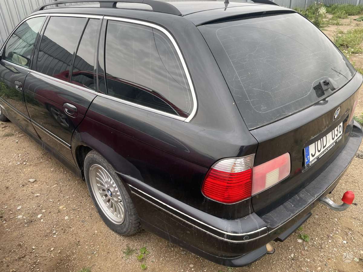 BMW 5 serija rezerves daļās