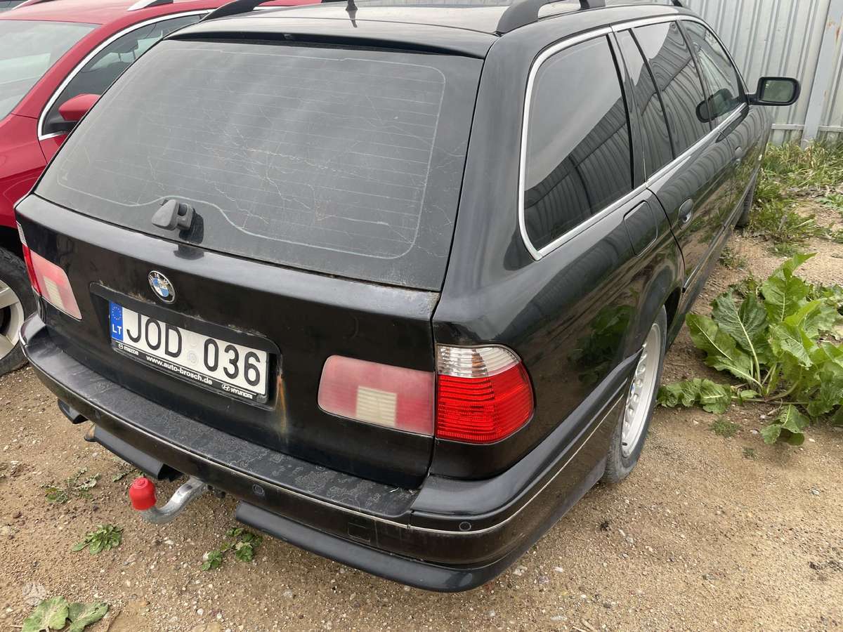 BMW 5 serija rezerves daļās